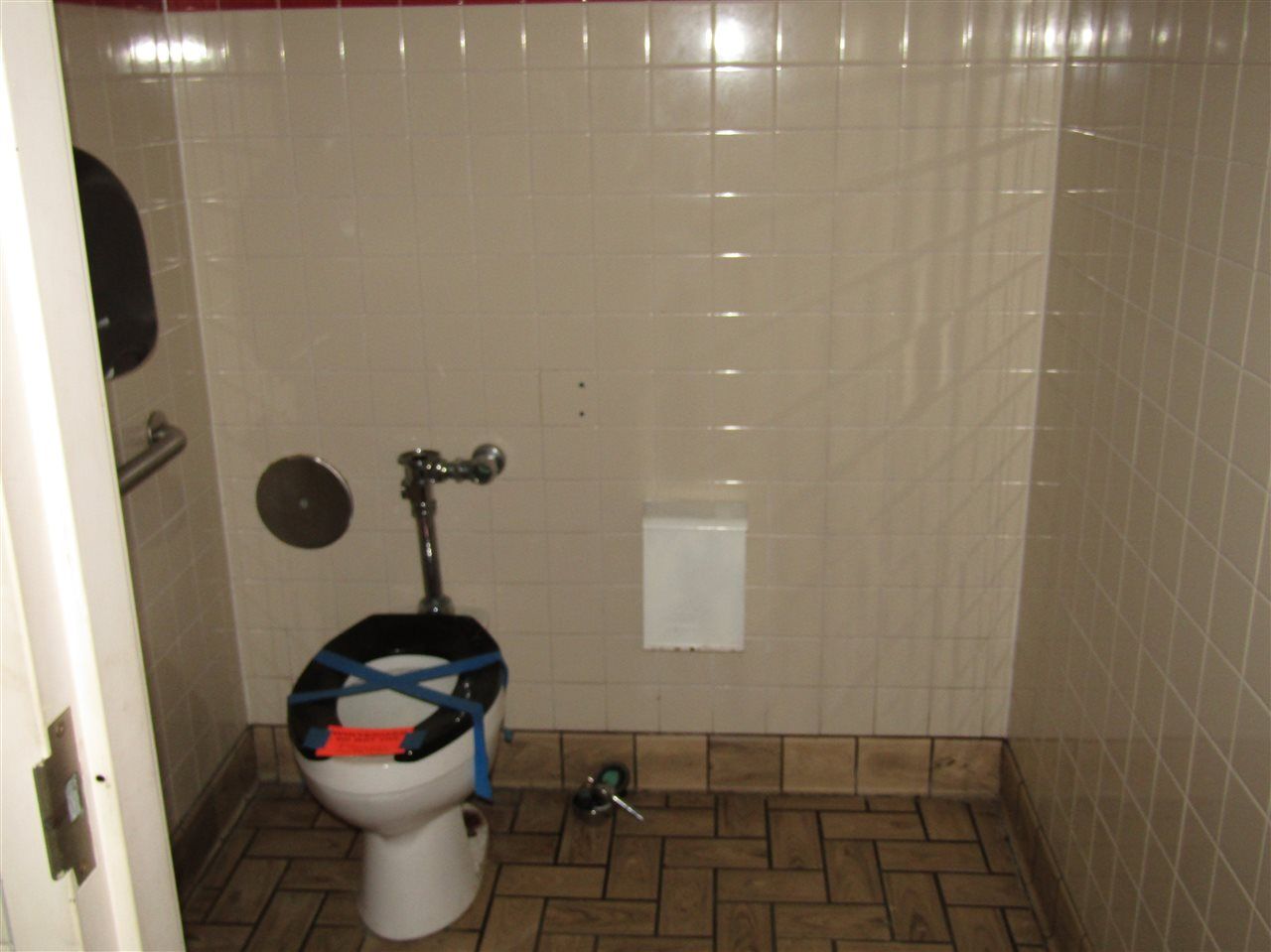 400 W Centerway St, Janesville, WI 53548